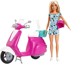 Лялька Барбі на рожевому скутері з аксесуарами - Barbie Scooter GBK85