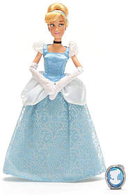 Лялька Disney Princess Принцеса Дісней Попелюшка з підвіскою і аксесуарами Класична 5357139