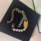 Браслет люкс у стилі Шанел — ланцюг і перли. Логотип усипаний цирконієм, фото 5