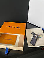 Луї Віттон брелок у подарунковій упаковці