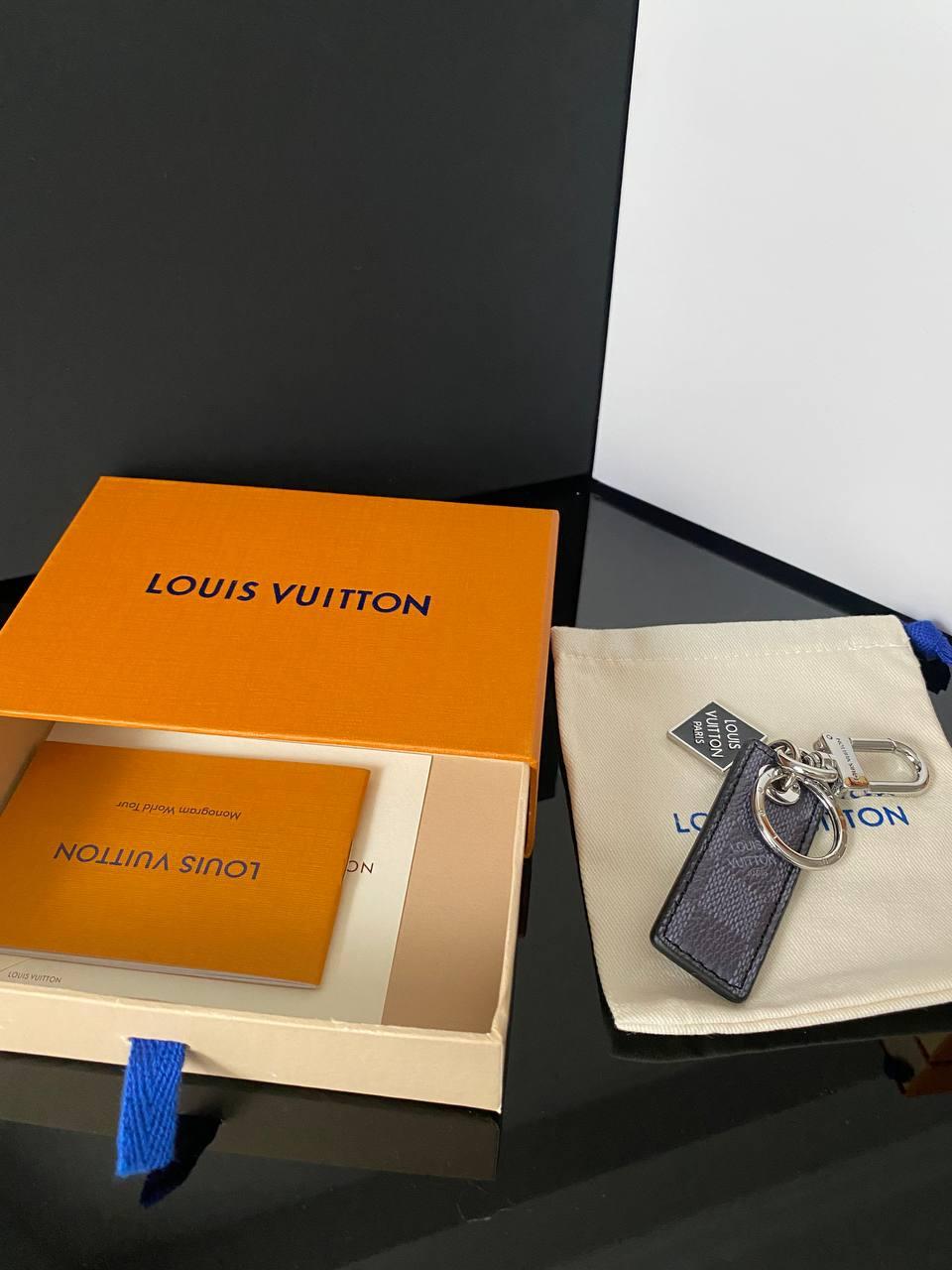 Луи Виттон брелок в подарочной упаковке - фото 1 - id-p1790322045