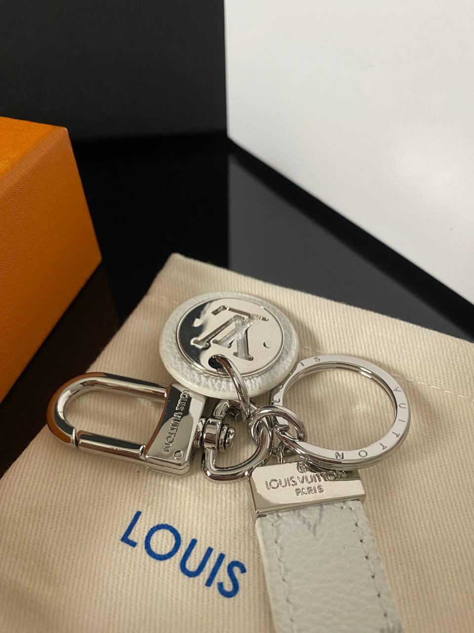 Брендовый брелок Луи Виттон в подарочной упаковке - фото 3 - id-p1790322051