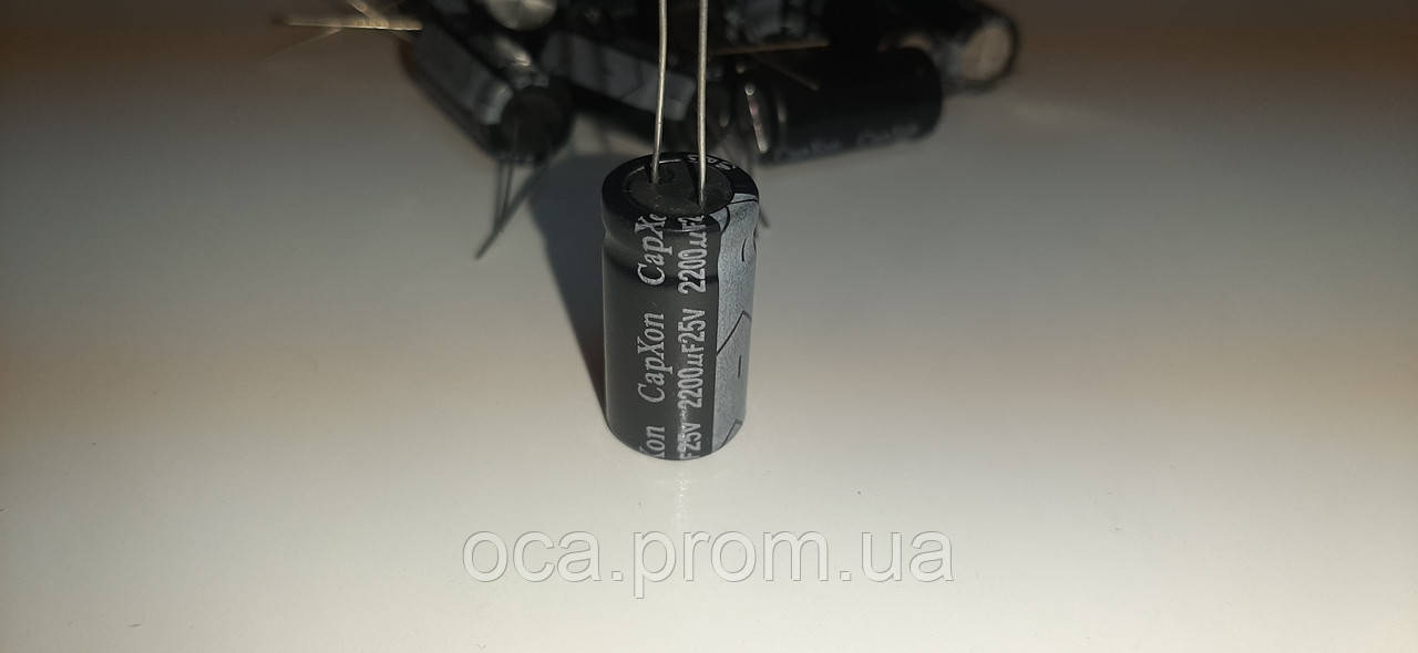 Конденсатор 2200мкф 25в 105°C KM 2200uf 25v Ø 13x25mm CapXon 2200mf 25v ...