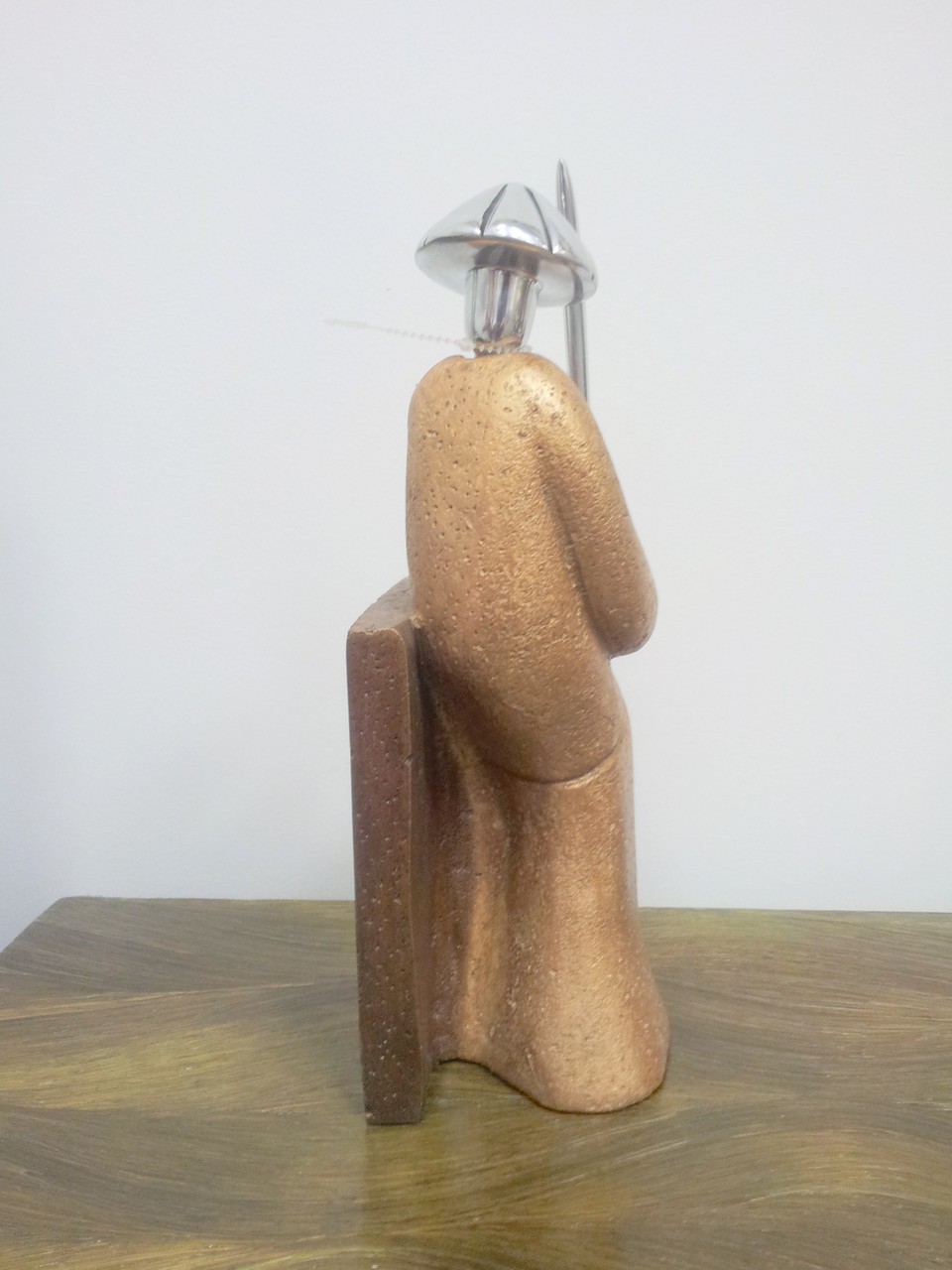 Миниатюрная скульптура Самурай (статуэтка, фигурка), материал каменная крошка. - фото 5 - id-p660182247