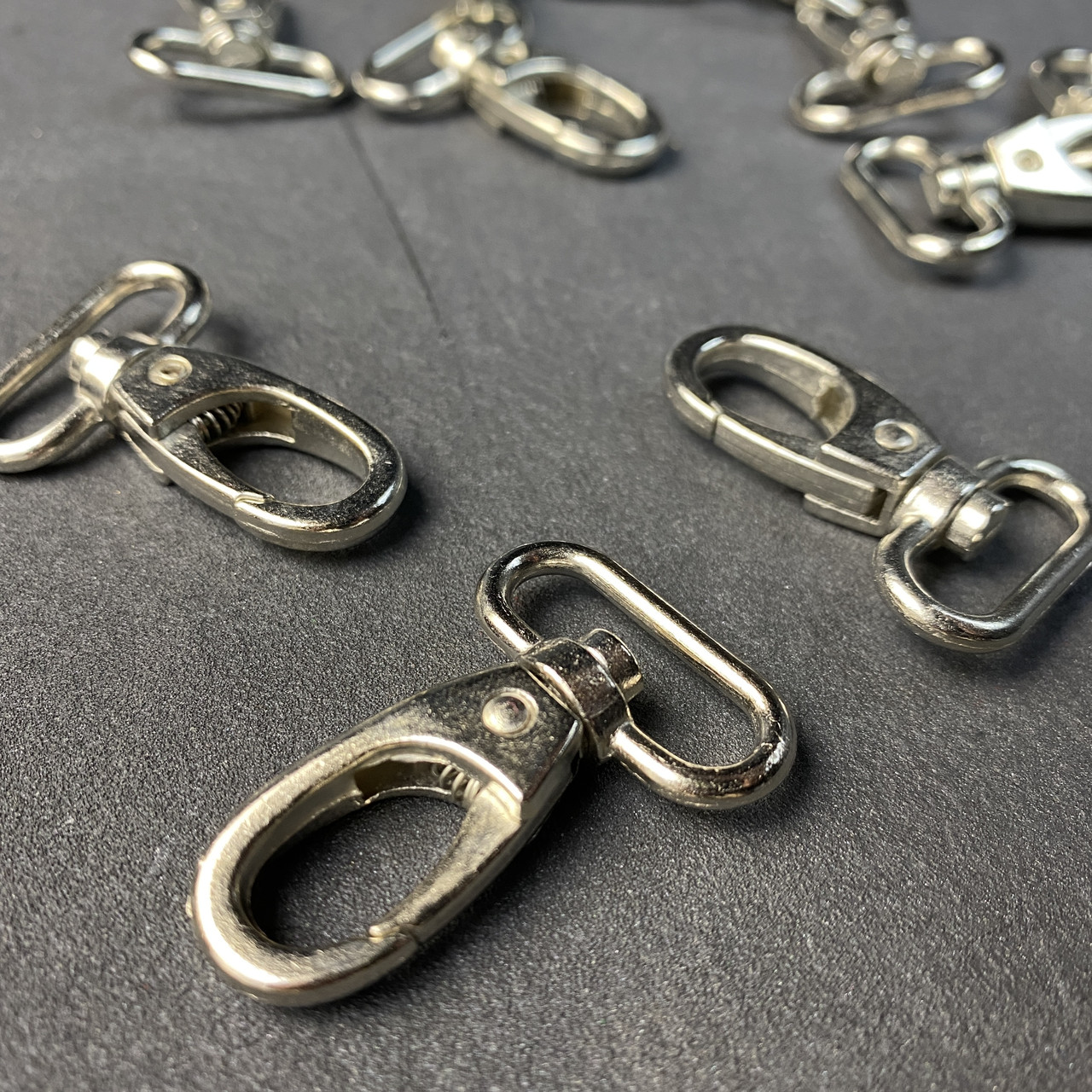 Карабін для Сумки 20 Мм Довжина 39 Мм НІКЕЛЬ — Купити Недорого на Bigl ...