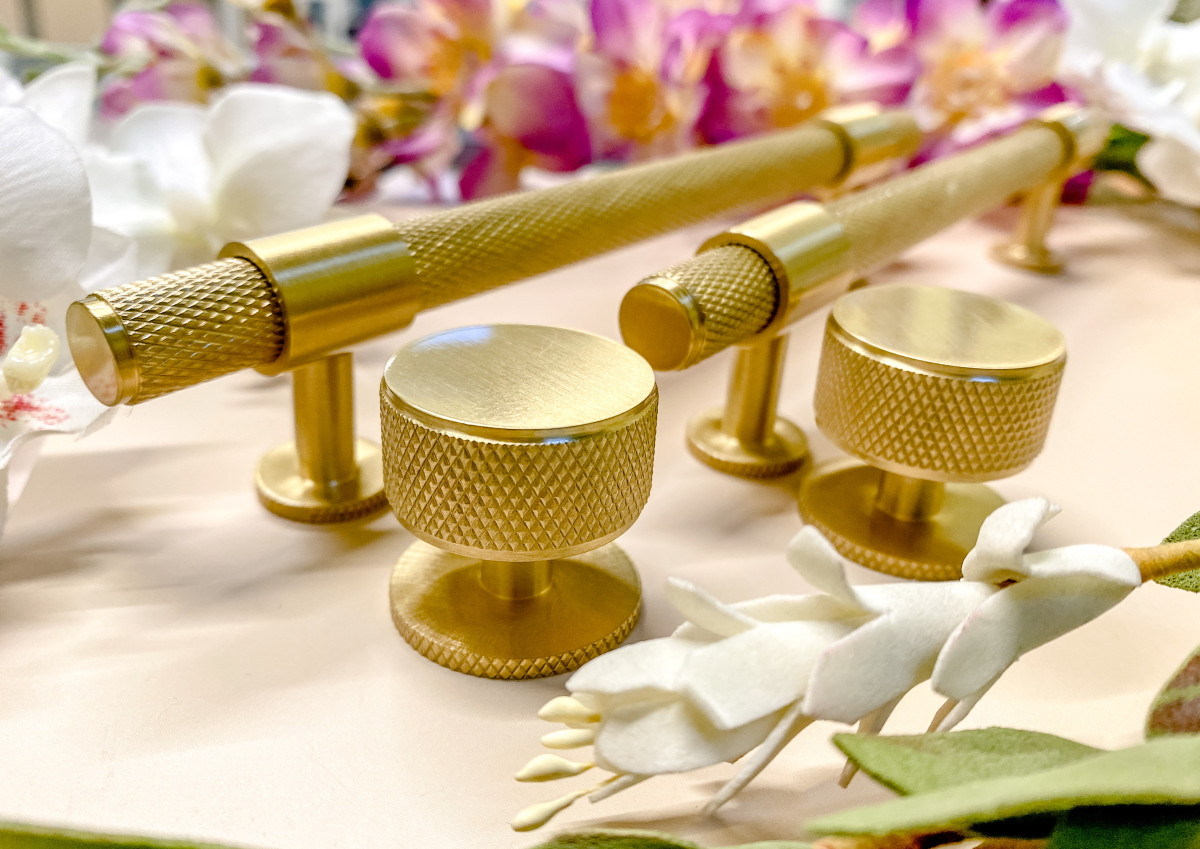 Ручка-кнопка Golden Artisan модерн