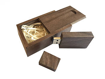 Флешка SUNROZ Wooden USB Flash Drive дерев'яний флешнакопичувач у коробці 16 Gb USB 3.0 Темне дерево (SUN0820)
