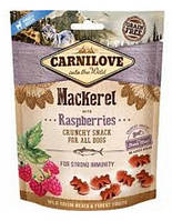 Carnilove Dog Crunchy Snack Хрумкі ласощі зі скумбією й малиною для собак