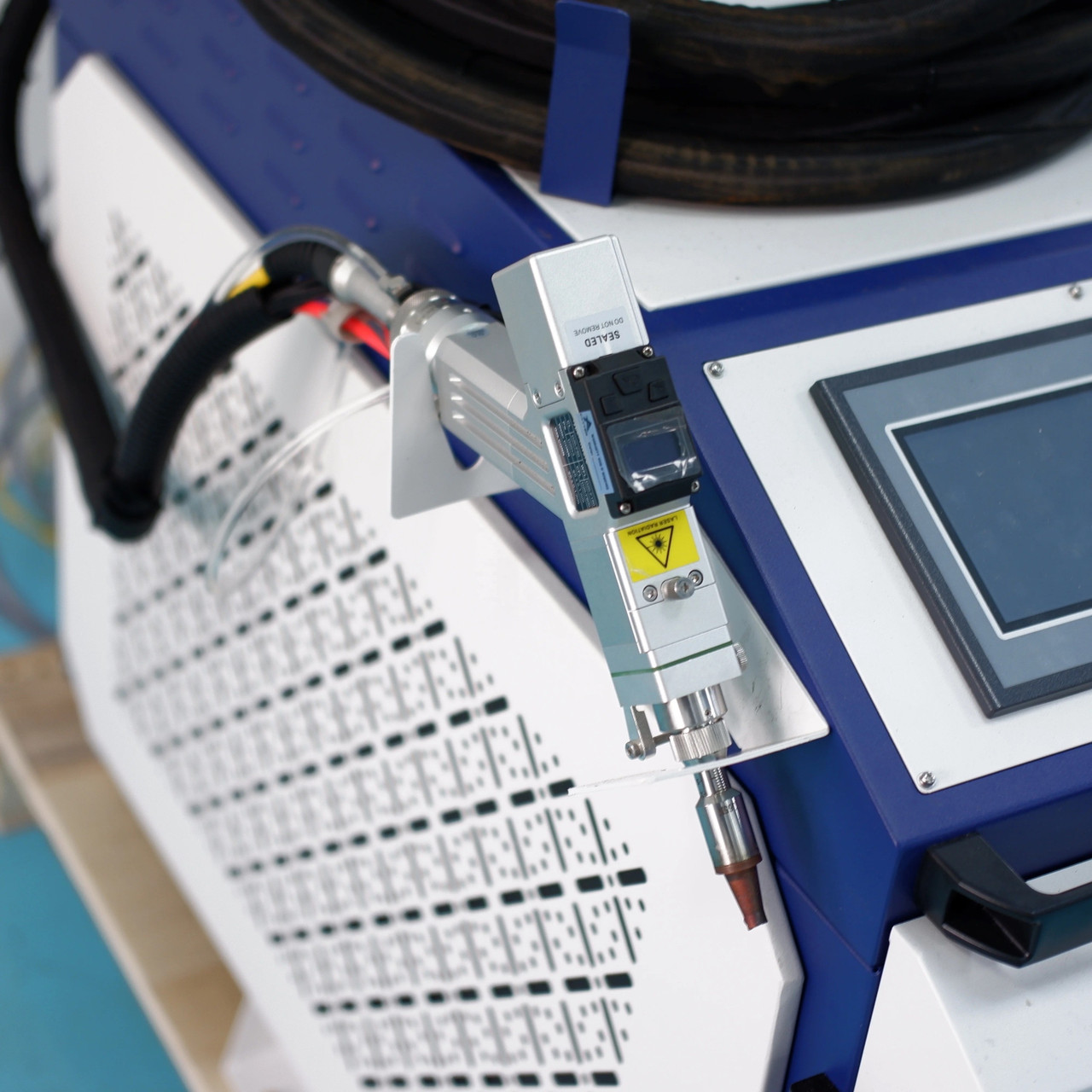 Купить 3 в 1 - 1 кВт Лазерная сварка сварочный аппарат оптоволоконный ...