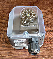 Датчик-реле тиску Kromschroder DG50U-3 84447350. Пресостат Honeywell DG 50U-3