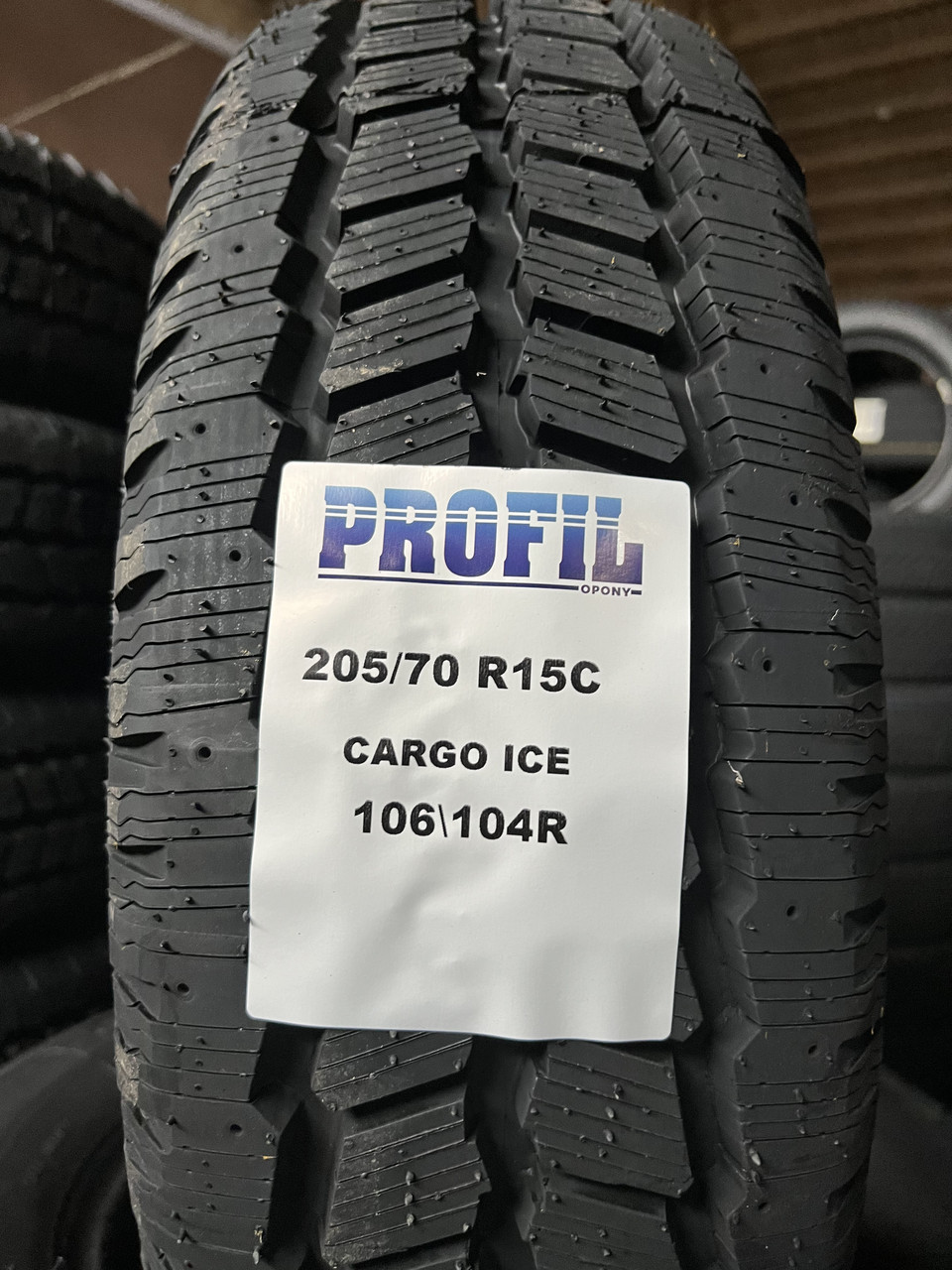 Шини 205/70 R15С (106/104R) CARGO ICE  PROFIL COLLINS (НАВАРКА )