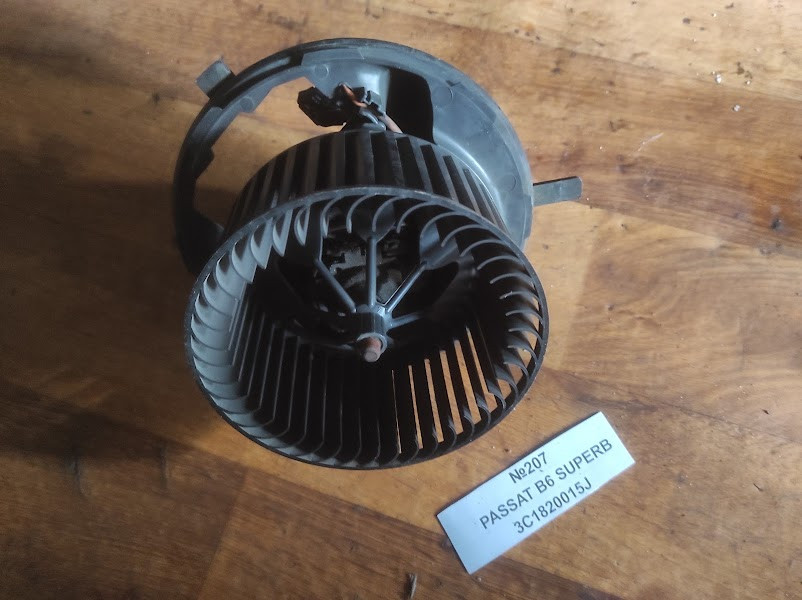 No207 Б/у вентилятор салона 3C1820015J для Volkswagen Passat B6 Skoda Superb 2005-, фото 1