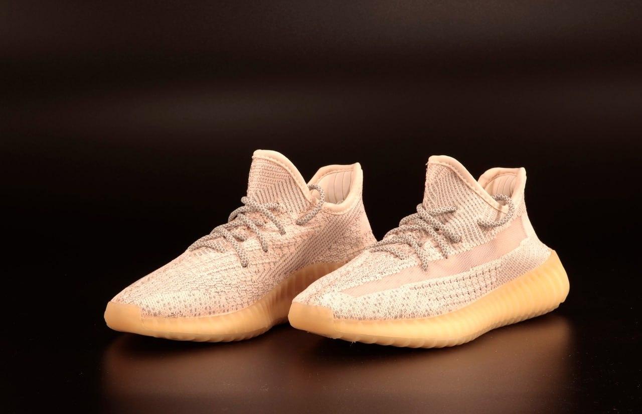 Жіночі Кросівки Adidas Yeezy Boost 350