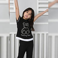 Модная футболка черного цвета с белой вставкой и принтом "мишка" для девочки