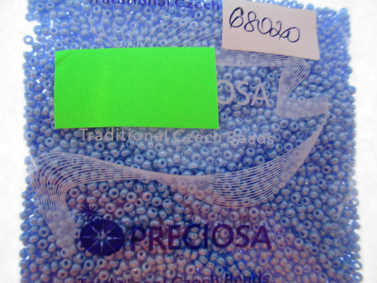Бісер 10/0, колір — небесно-перламутровий, No68020 (уп.50 грамів)