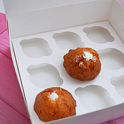 Коробка картонна на 9 капкейків 25х24х9 см (без вікна)