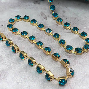 1м - Стразовий ланцюг SS 16 (4 мм) Бірюзовий кристал у золоті