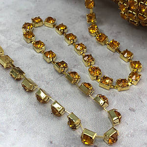 1м - Стразовий ланцюг SS 16 (4 мм) Медовий кристал у золоті