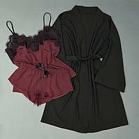 Чорний халат і піжама з мереживом