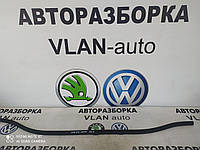 Ущільнююча резинка капота 3V0823723 СуперБ 3 Skoda