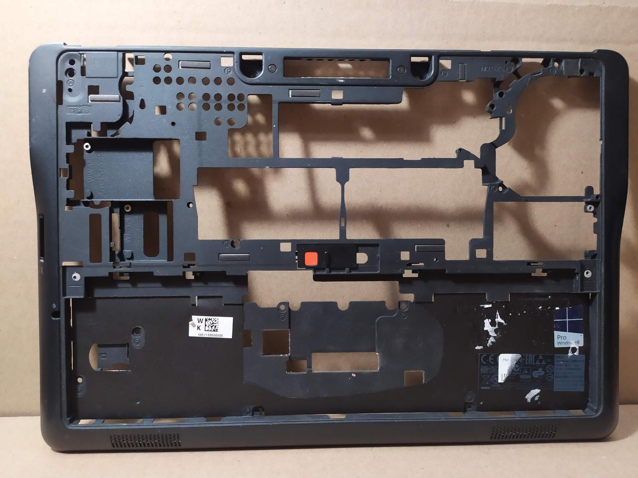 Dell latitude E7240 Корпус D (нижня частина корпусу) бу #