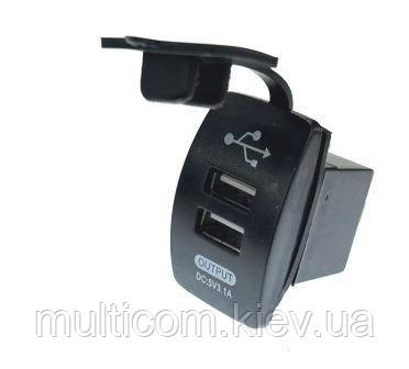 01-16-104. Гніздо автоприкурювача на 2 гнізда USB, врізне, 3,1 А, з підсвіткою, прямокутне