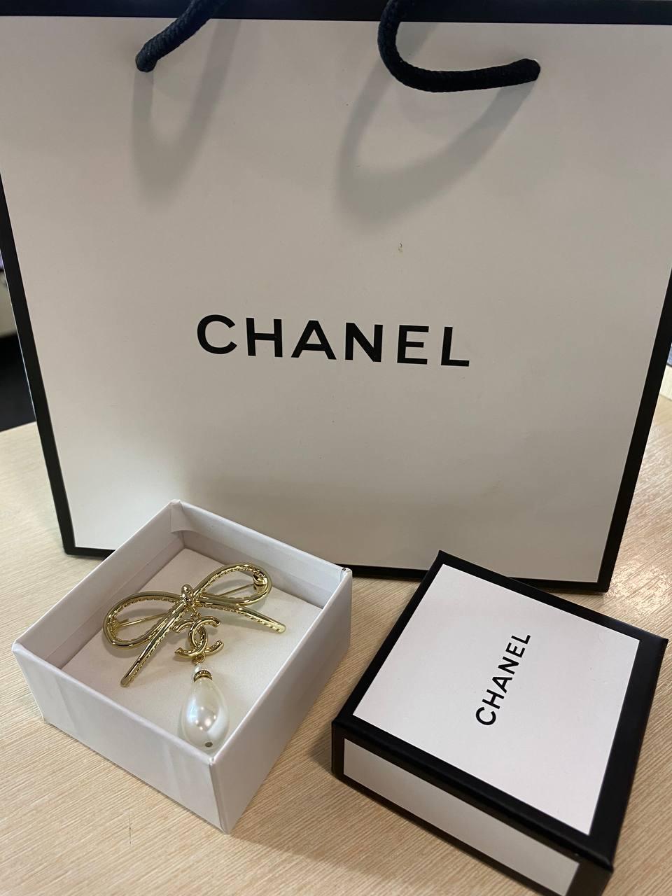 Брендова брошка Шанель / Chanel, позолота