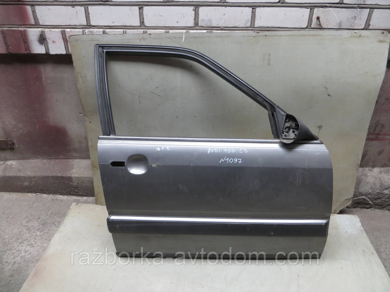 Дверь перед прав Audi 100 C3 (82-91)