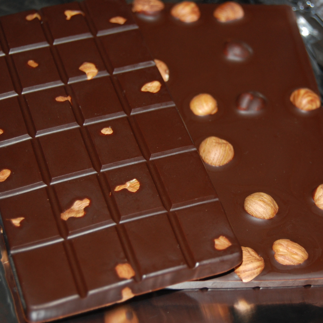 Шоколад 75  % какао з медом і Фундуком ручної роботи