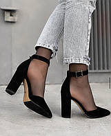 Черные замшевые туфли на каблуке