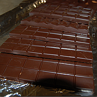 Горький Шоколад на меду 90 % какао ручной работы