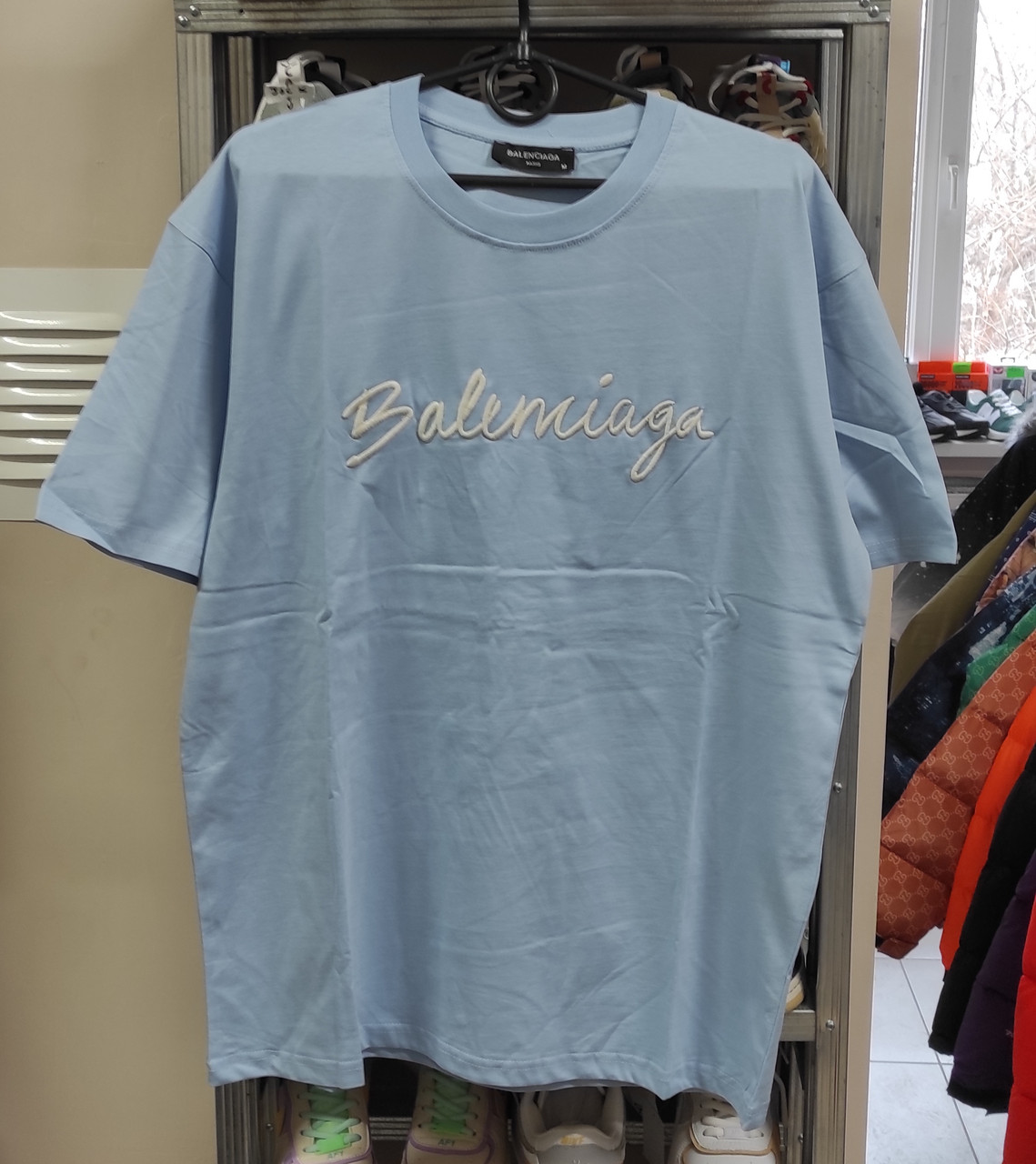 Блакитні молодіжні футболки Balenciaga. Стильні футболки на Баленсіага літо. Чоловічі та жіночі футболки
