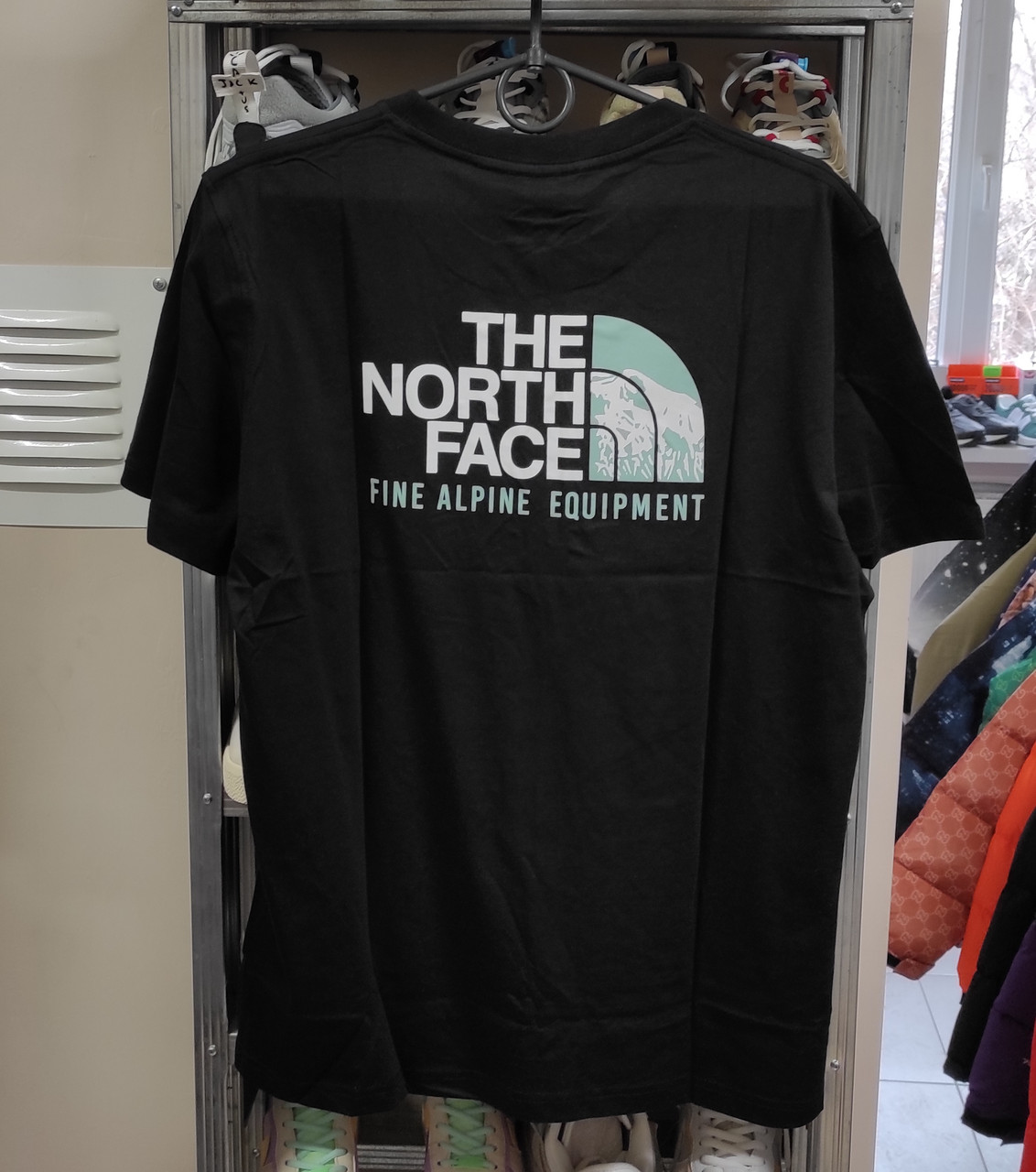 Чорні футболки для підлітків TNF The North Face. Модні жіночі футболки. Чоловічі футболки