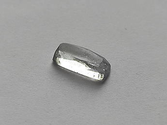 Сподумен - огранювання 'троянда'