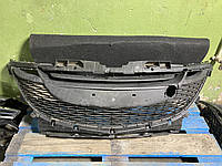 Решотка центральная переднего бампера на Mazda 3 (BL) 2009-2012г. - BCW8501T1 - MAZDA