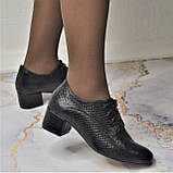 Шкіряні туфлі на шнурках із маленьким каблуком, фото 2