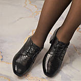 Шкіряні туфлі на шнурках із маленьким каблуком, фото 3