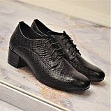 Шкіряні туфлі на шнурках із маленьким каблуком, фото 5