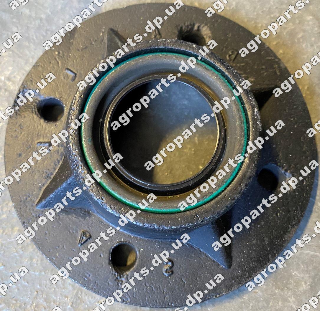 Ступиця A53133 з сальником John Deere HUB & Seal А53133