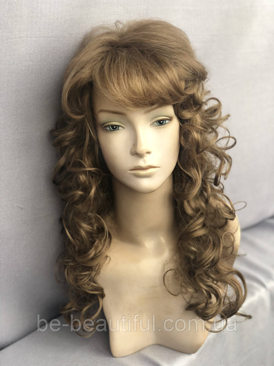 Перука довгий кучерявий зі штучного волосся колір світло-русявий, фото 1