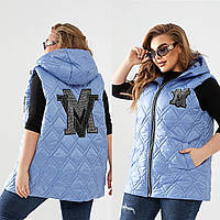 Женский весенний жилет - безрукавки, стеганная на молнии. Удлиненная демисезонная жилетка со стразами р-50-58