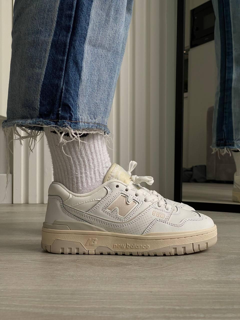 Жіночі кроссівки Нью Беленс 550 весна осінь. Модні жіночі кросси New Balance 550 на кожен день.