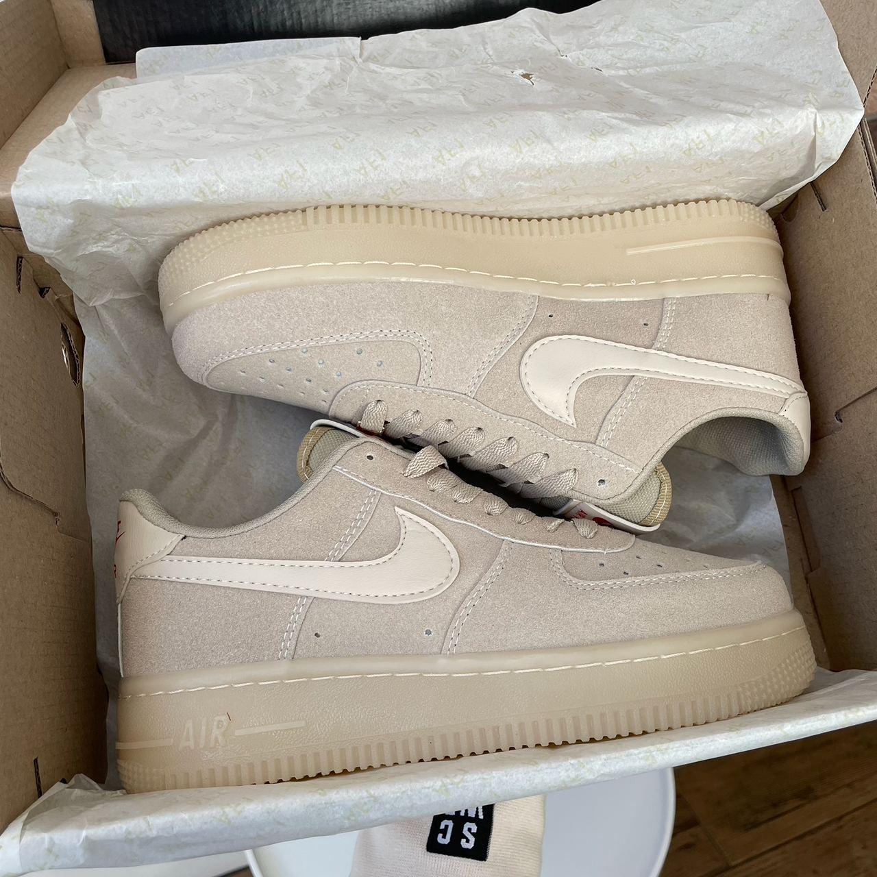Air force hotsell low beige