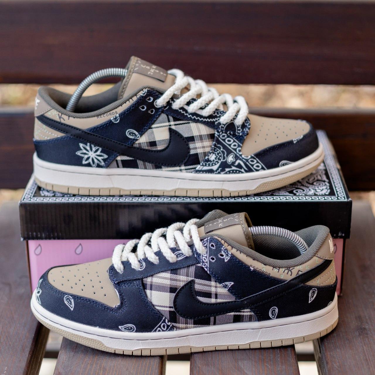 Чоловічі кросівки Nike SB x Travis Scott (бежеві із синім і білим) модні кеди з малюнками Fox1216 top, фото 1