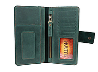 Мужской кожаный кошелек тревел-кейс лонгер с отделом для паспорта из натуральной кожи зеленый