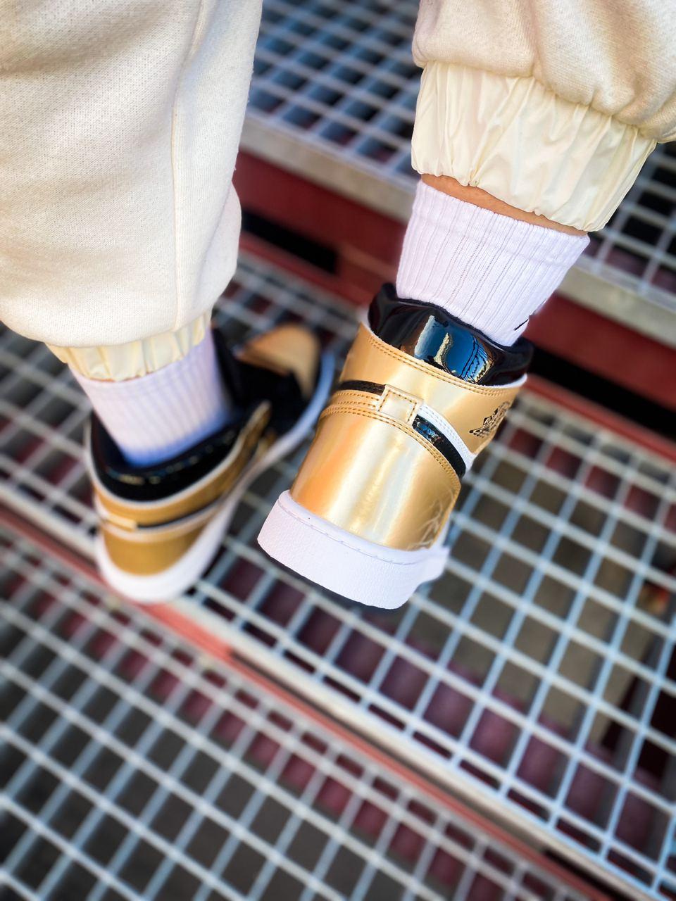 Gold toe 1s outfit 2025