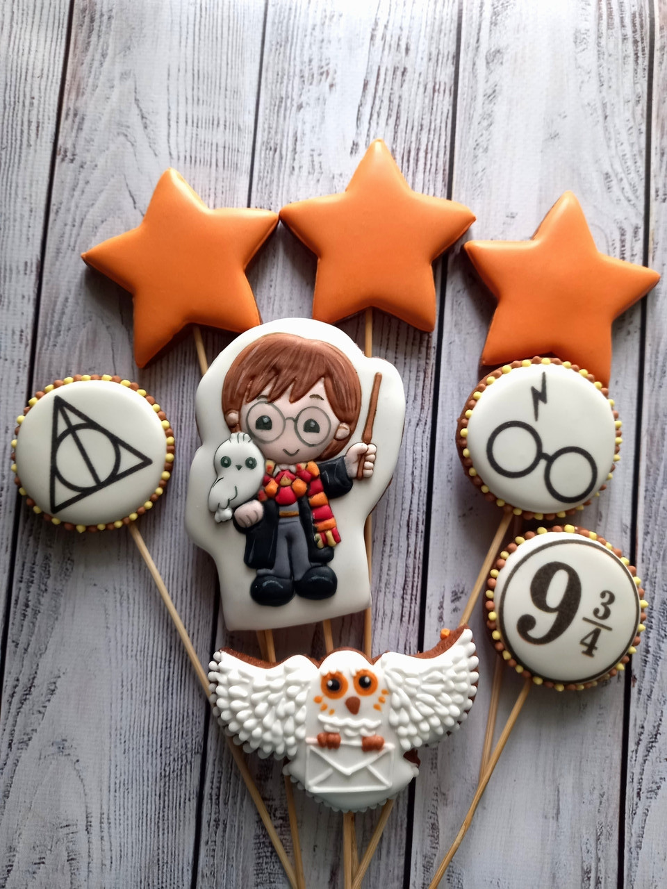 Ибирно-медовые пряники Гарри Поттер, пряники Гарри Поттер на палочках, украшение для торта Гарри Поттер - фото 1 - id-p1793811435
