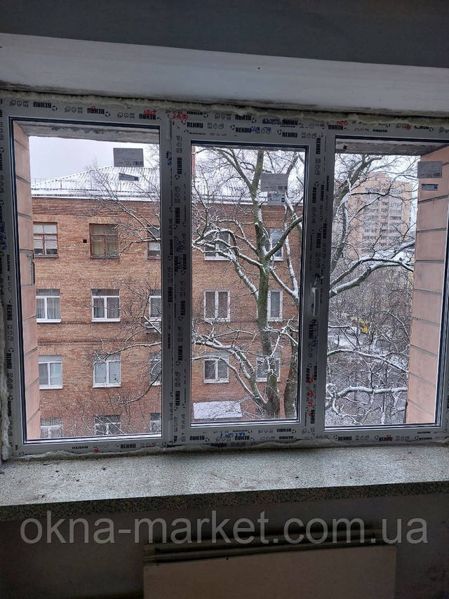 Пластикові трьохстулкові вікна Rehau 70 фото Вікна Маркет Пластикові трьохстулкові вікна Rehau 70 фото роботи Вікна Маркет