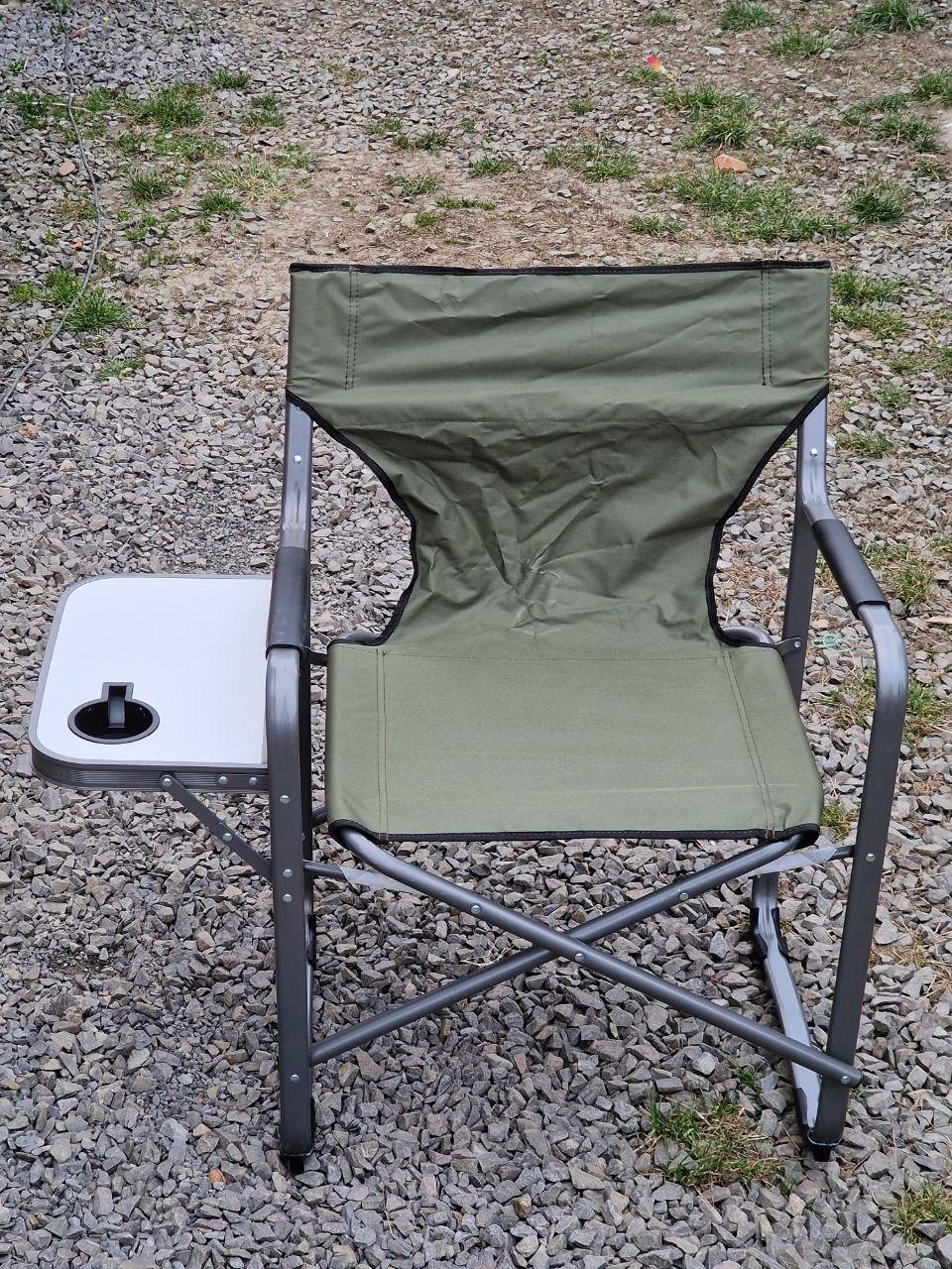 Туристичне розкладне крісло зі столиком