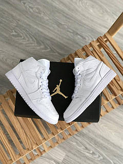 AIR JORDAN 1 MID トリプルホワイト Nike Air Jordan 1 Mid 